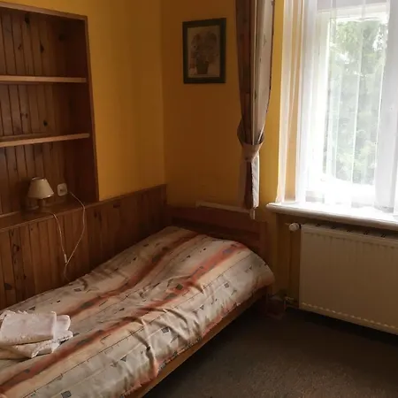 Palac W Witoslawiu Osrodek Apifitoterapii Apiherba * Osieczna