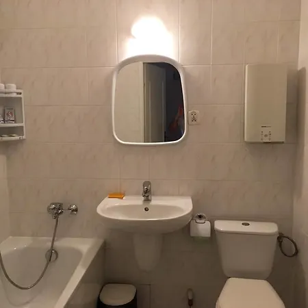 Palac W Witoslawiu Osrodek Apifitoterapii Apiherba *
