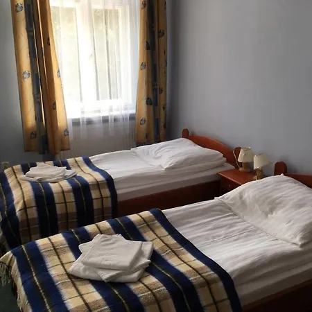 Palac W Witoslawiu Osrodek Apifitoterapii Apiherba *